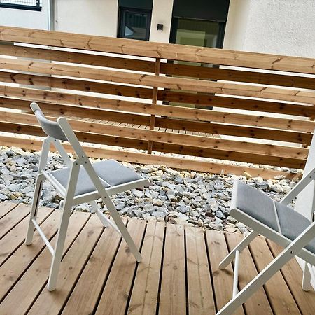 Modern Apartment With Balcony & Free Parking - Nearby Metro Bécs Kültér fotó