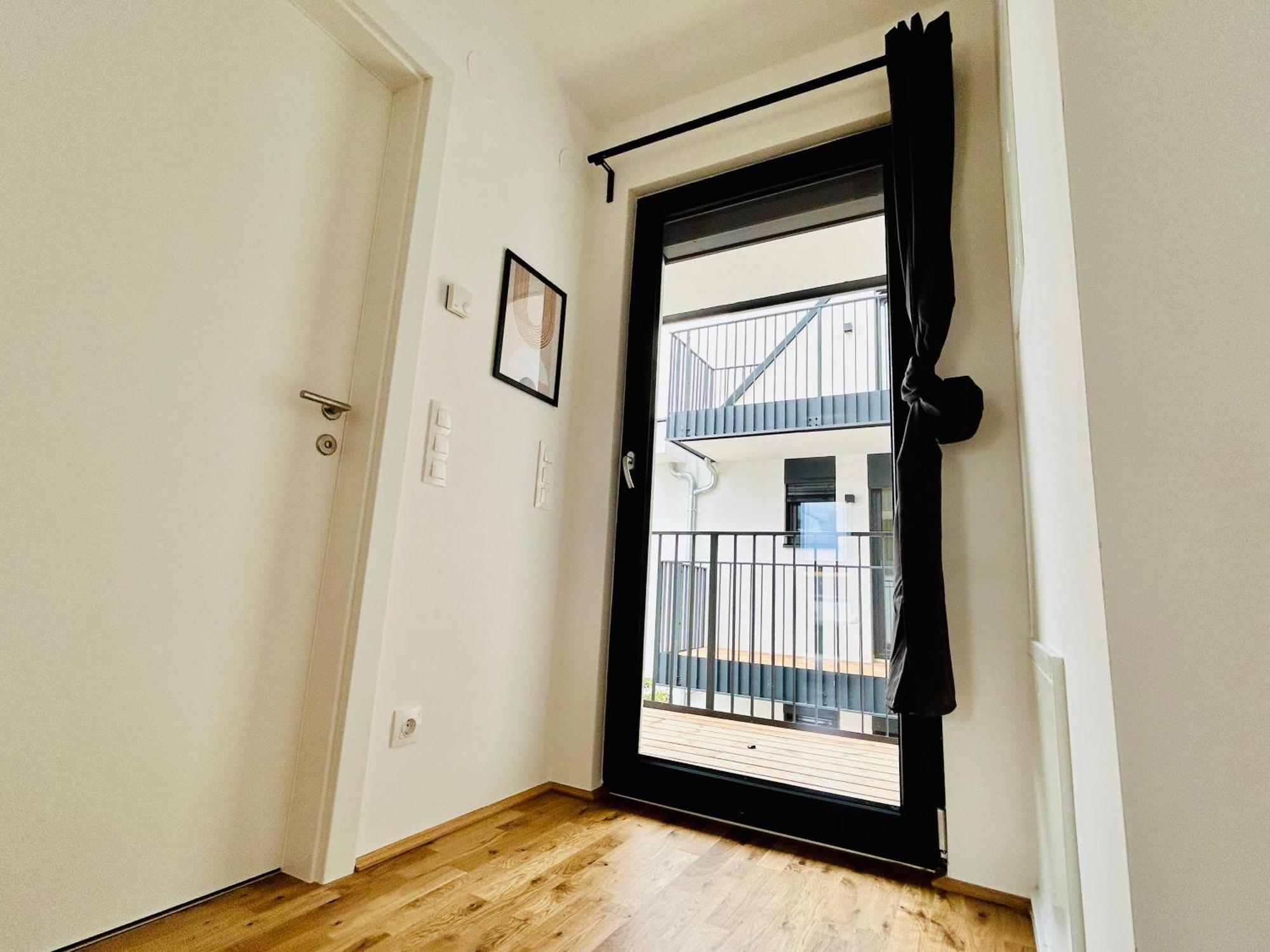 Modern Apartment With Balcony & Free Parking - Nearby Metro Bécs Kültér fotó
