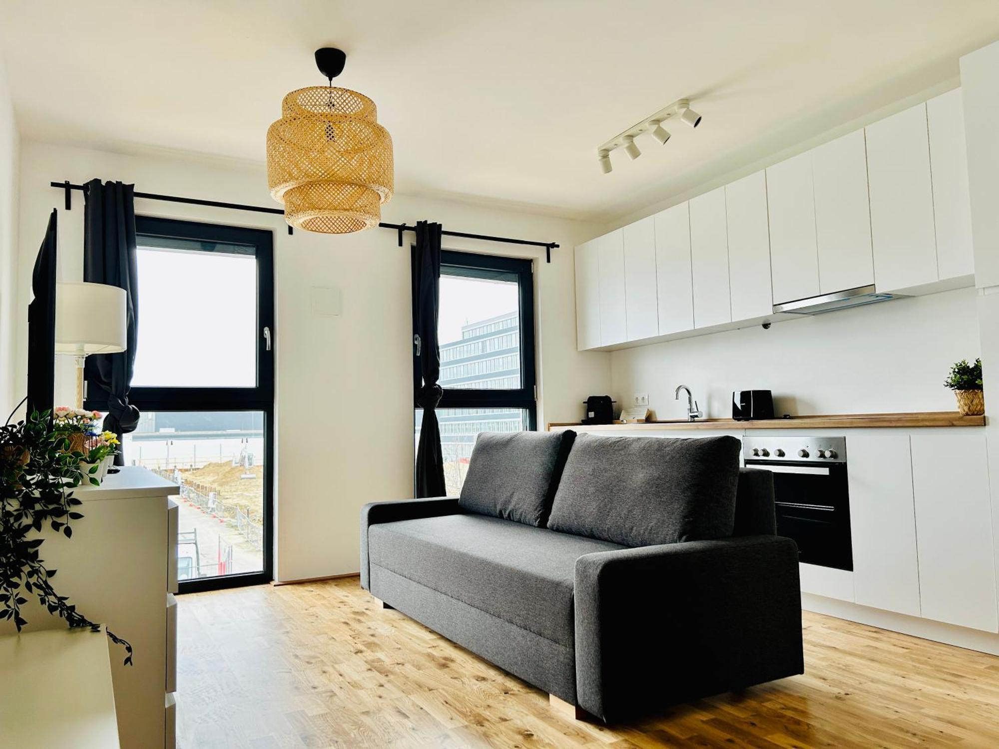 Modern Apartment With Balcony & Free Parking - Nearby Metro Bécs Kültér fotó